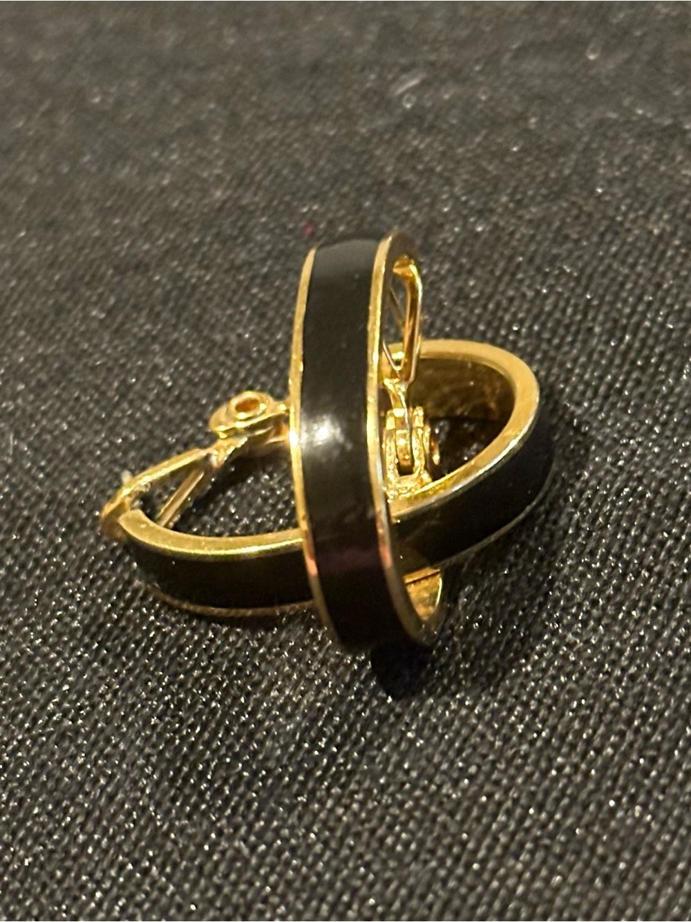 Elegant Vintage Monet Black Enamel and Gold Tone Hoop Earrings DES PAT 249-252 - Picture 1 of 4